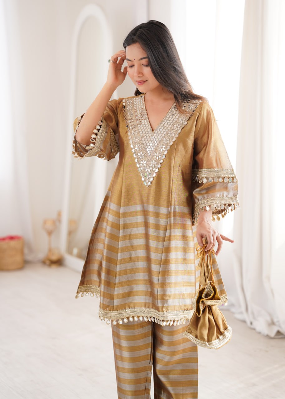 Designer Two-Tone Tissue Co-Ord Set with Mirror Work & Batwa