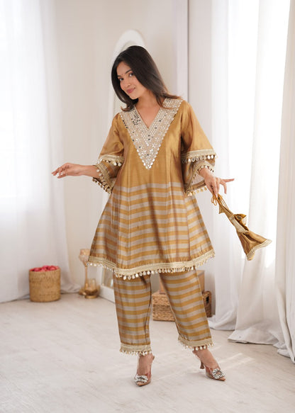 Designer Two-Tone Tissue Co-Ord Set with Mirror Work & Batwa