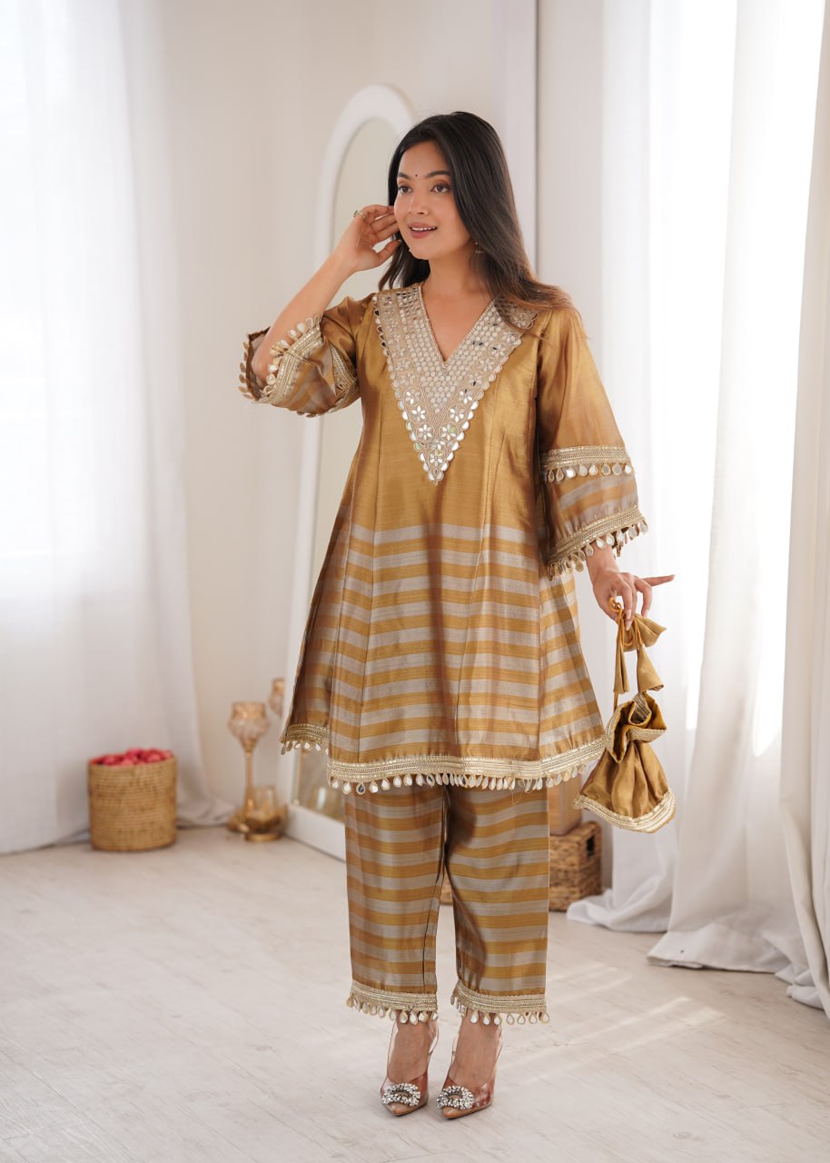 Designer Two-Tone Tissue Co-Ord Set with Mirror Work & Batwa