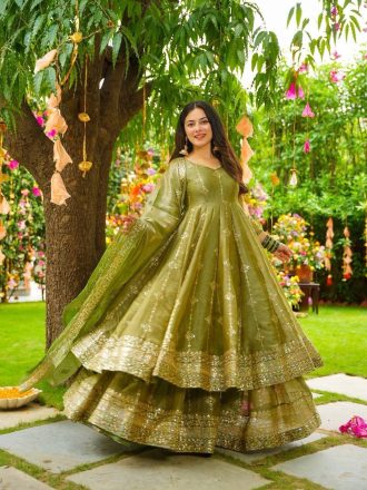 Explore the latest sarees online including silk, party wear and designer styles. Shop premium fabric sarees with fast delivery across India at Nrutya.
