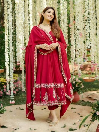 Explore the latest sarees online including silk, party wear and designer styles. Shop premium fabric sarees with fast delivery across India at Nrutya.