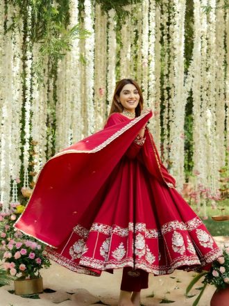 Explore the latest sarees online including silk, party wear and designer styles. Shop premium fabric sarees with fast delivery across India at Nrutya.